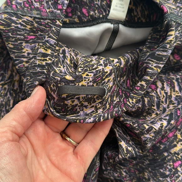 Lululemon Wunder Train High-Rise Tight 28", Size 2 - Picture 7 of 9